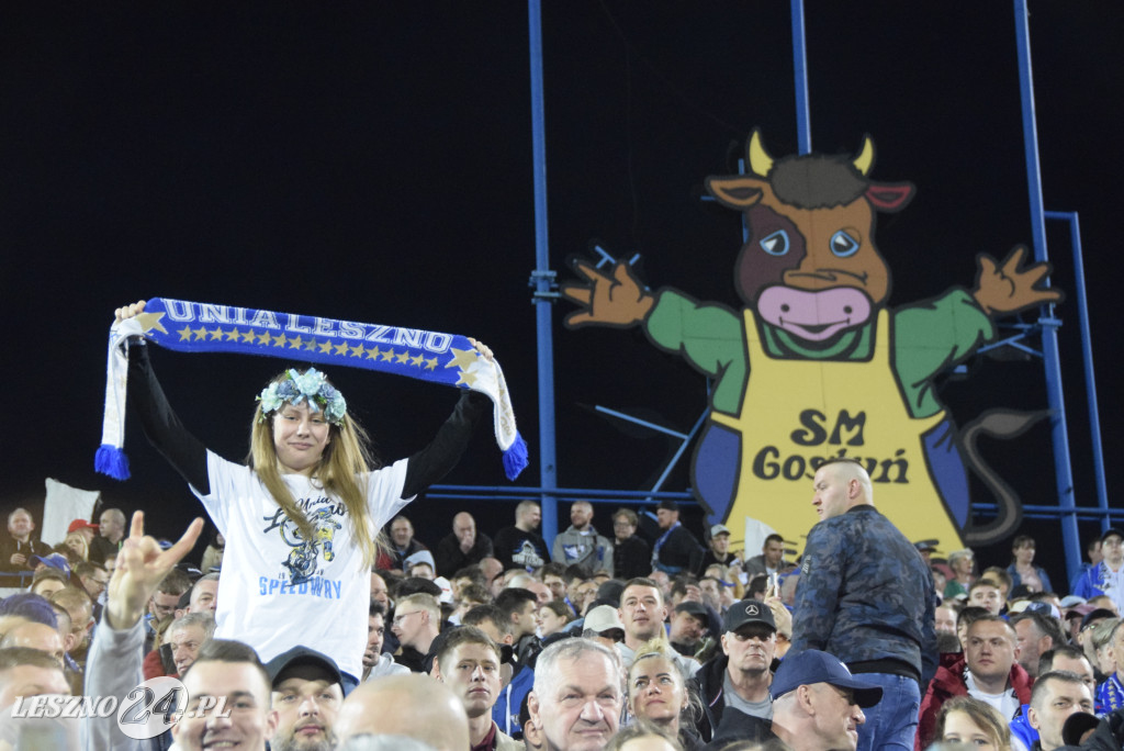 Unia- Włókniarz 47:43