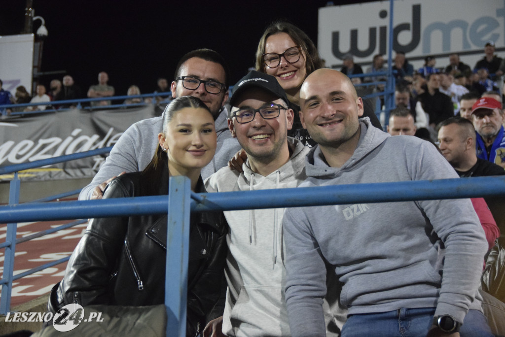 Unia- Włókniarz 47:43