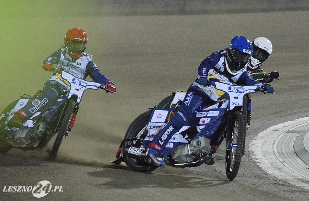 Unia- Włókniarz 47:43