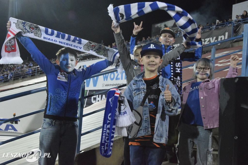 Unia- Włókniarz 47:43