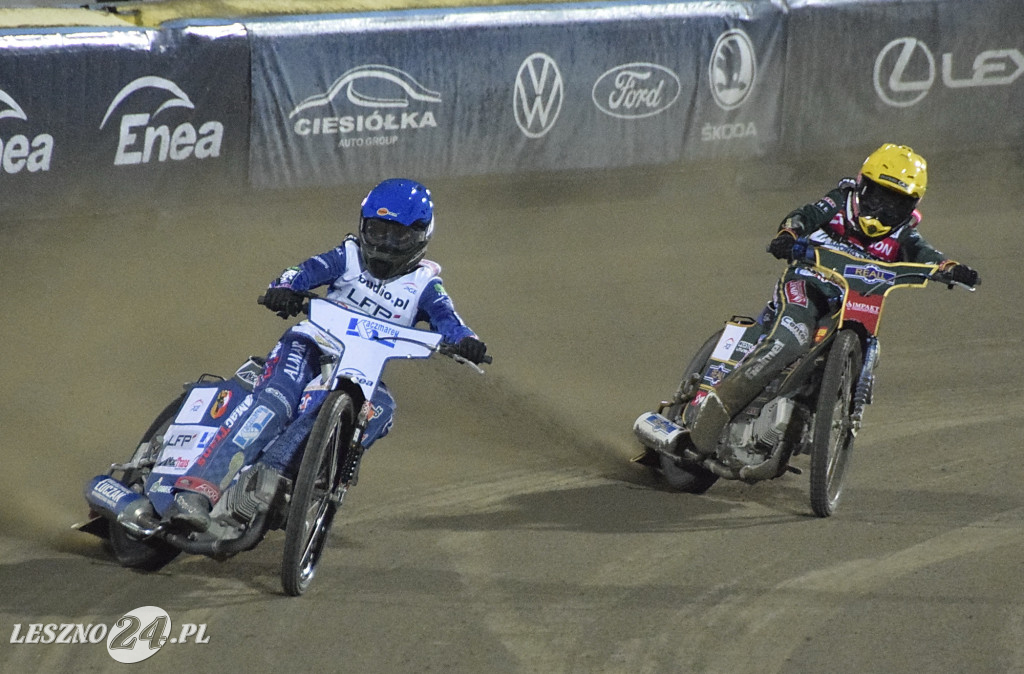 Unia- Włókniarz 47:43