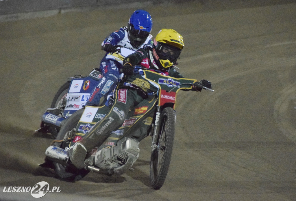 Unia- Włókniarz 47:43
