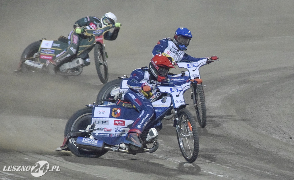 Unia- Włókniarz 47:43