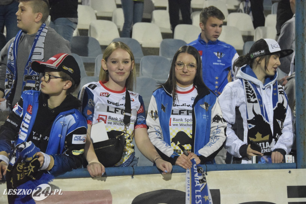 Unia- Włókniarz 47:43