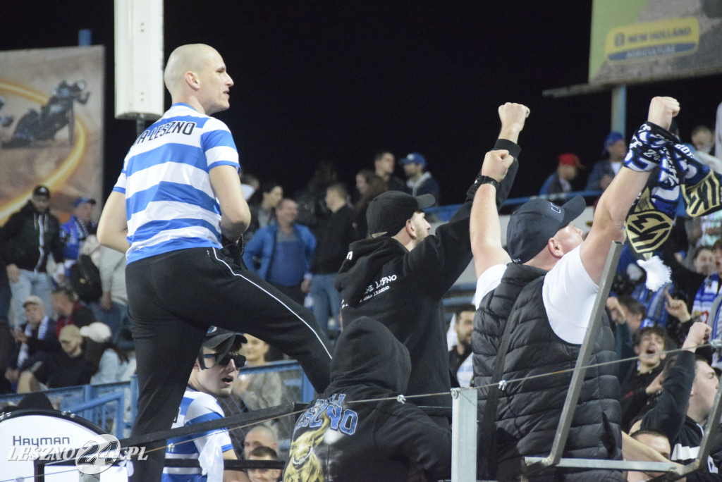 Unia- Włókniarz 47:43