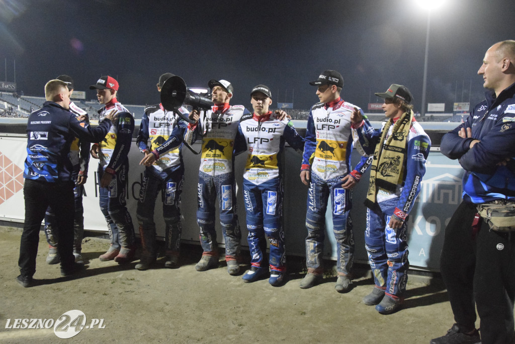 Unia- Włókniarz 47:43
