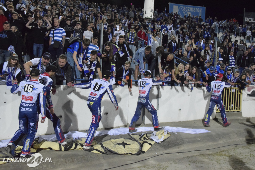 Unia- Włókniarz 47:43