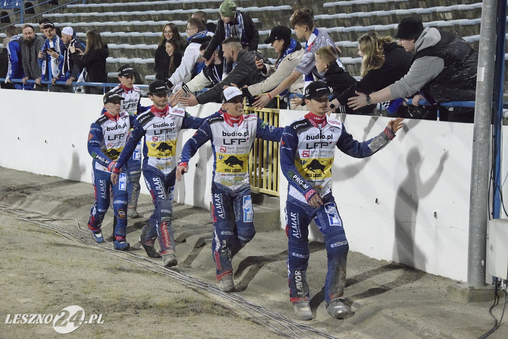 Unia- Włókniarz 47:43