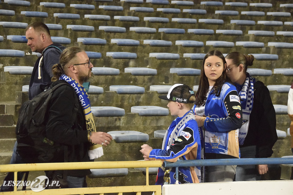 Unia- Włókniarz 47:43
