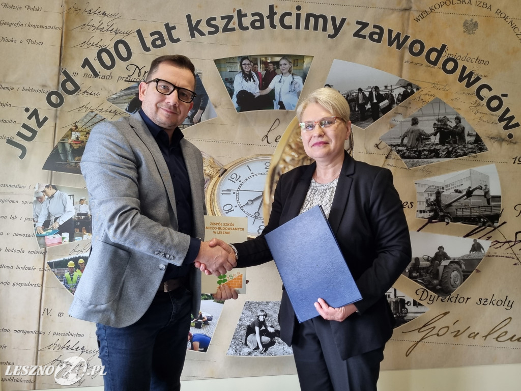 ZSR-B i firma Stainer podpisały umowę