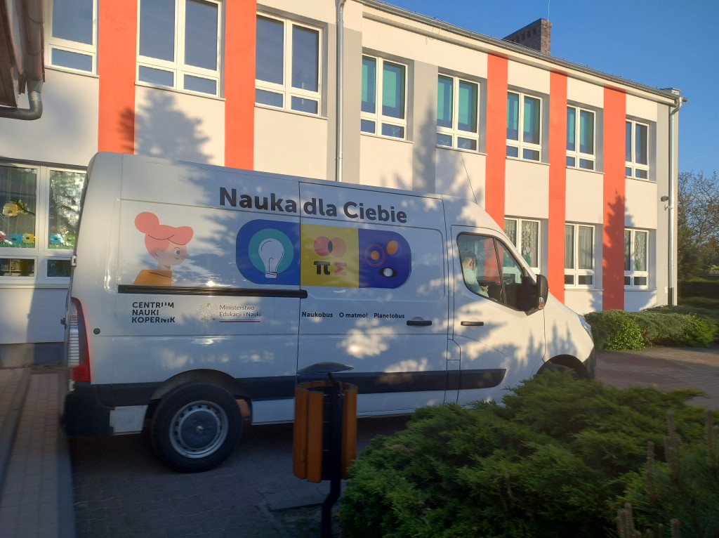 Naukobus w szkole w Lipnie