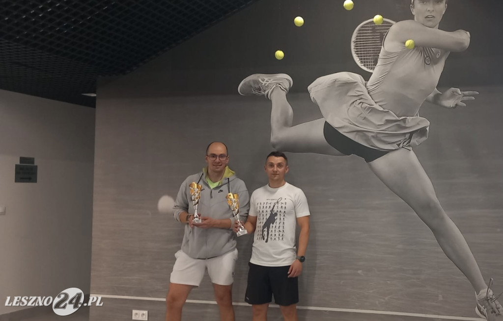 Z tenisem i badmintonem