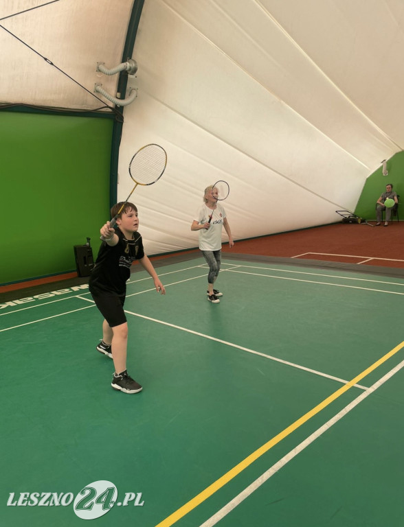 Z tenisem i badmintonem