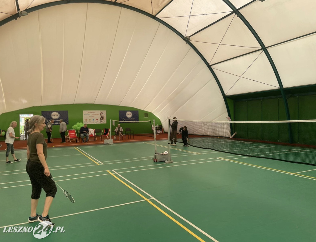 Z tenisem i badmintonem