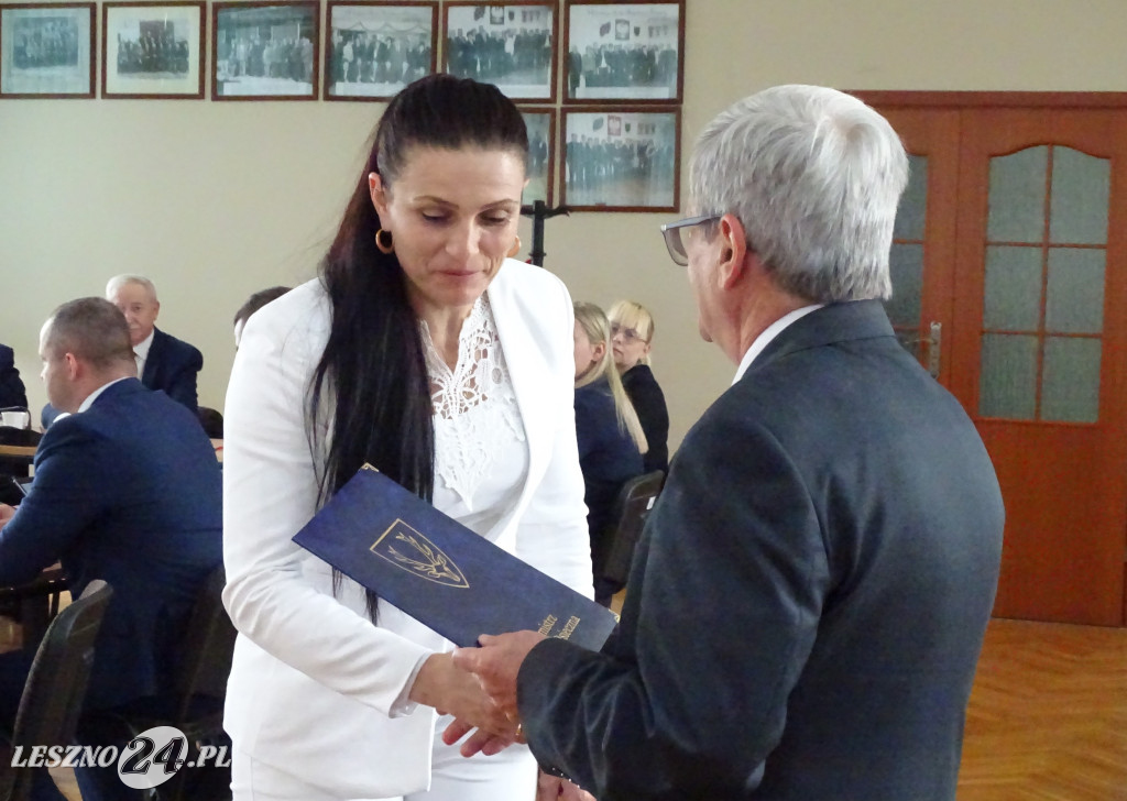 I sesja radnych Osiecznej. Ślubowanie burmistrza