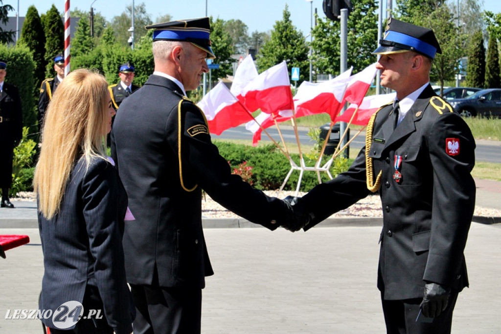 Dzień Strażaka z odznaczeniami i awansami