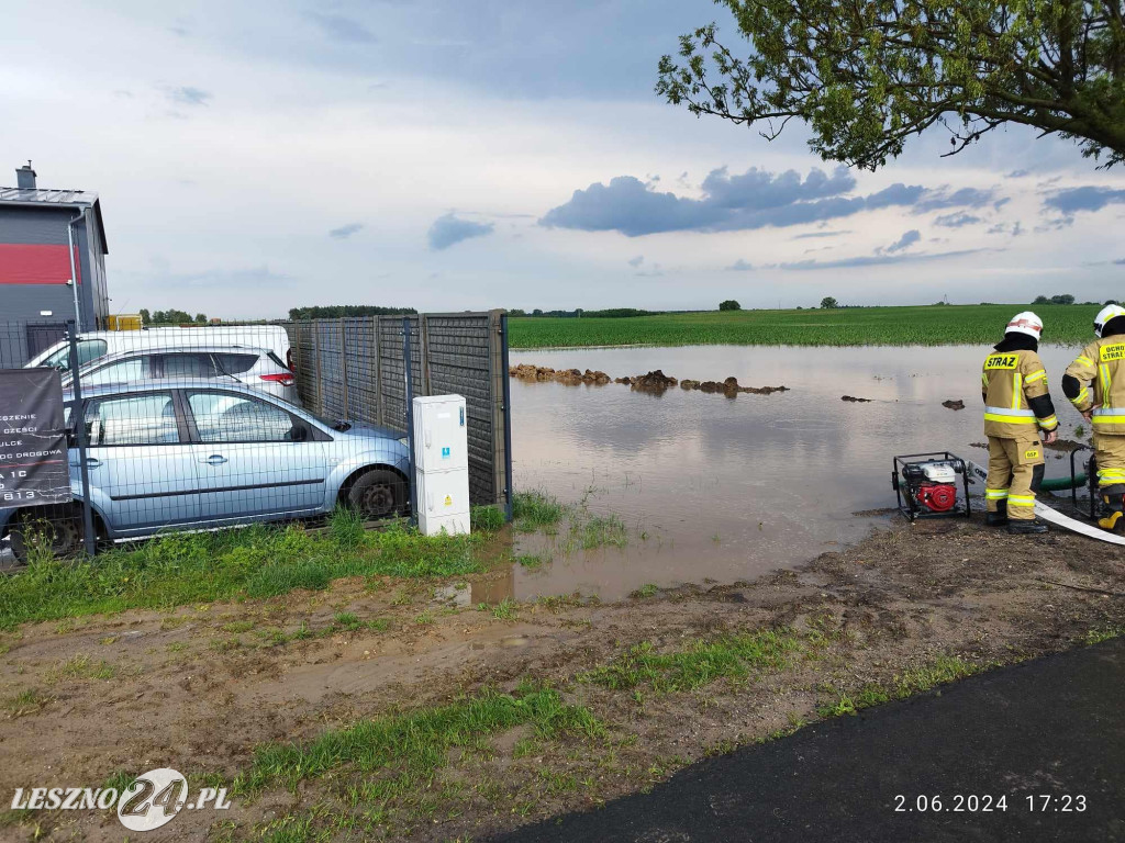 Strażacy walczyli ze skutkami ulewy