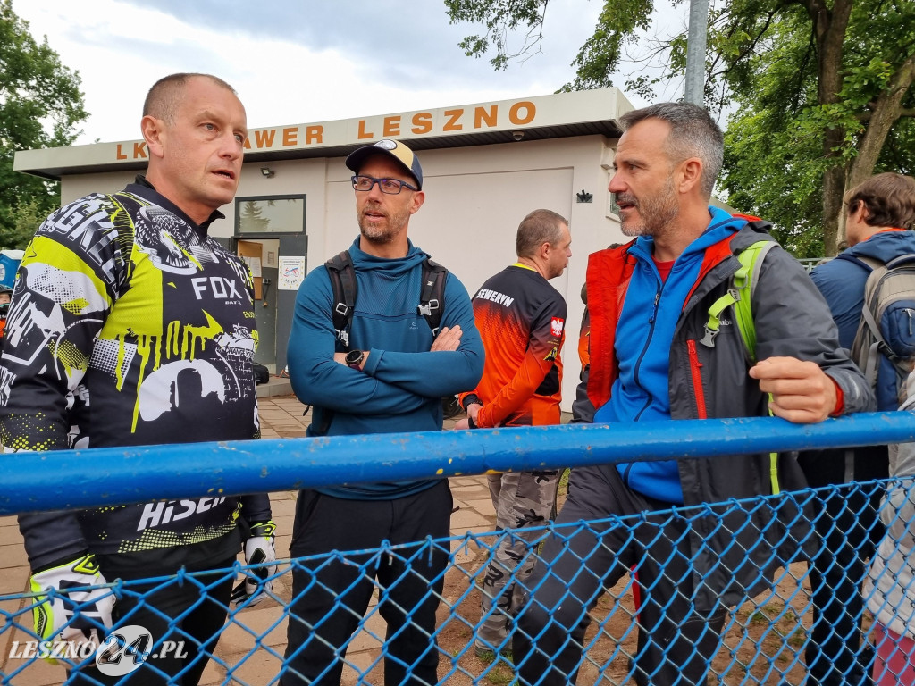 Hiszpanie na torze Szawera