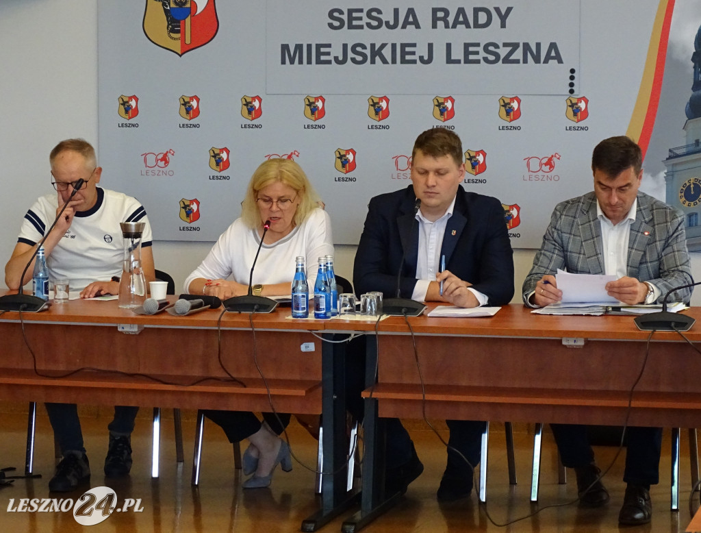 Radni debatowali o szpitalu w Lesznie