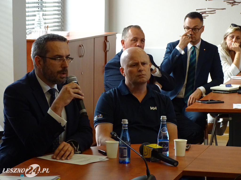 Radni debatowali o szpitalu w Lesznie