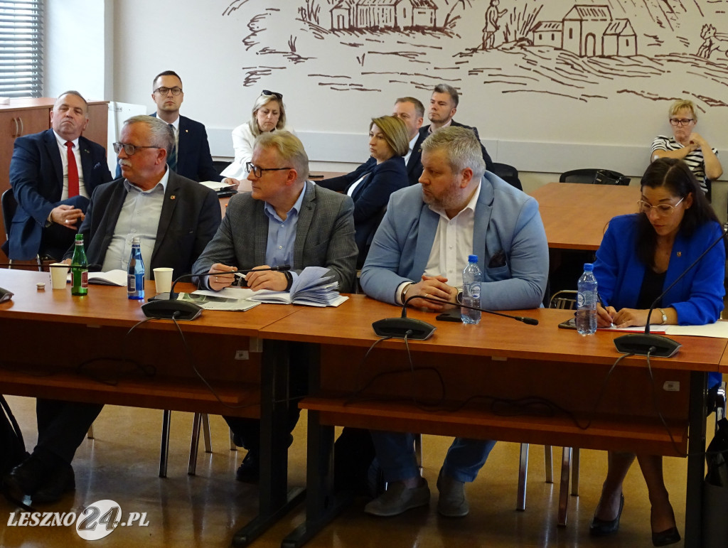 Radni debatowali o szpitalu w Lesznie
