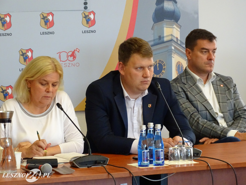Radni debatowali o szpitalu w Lesznie