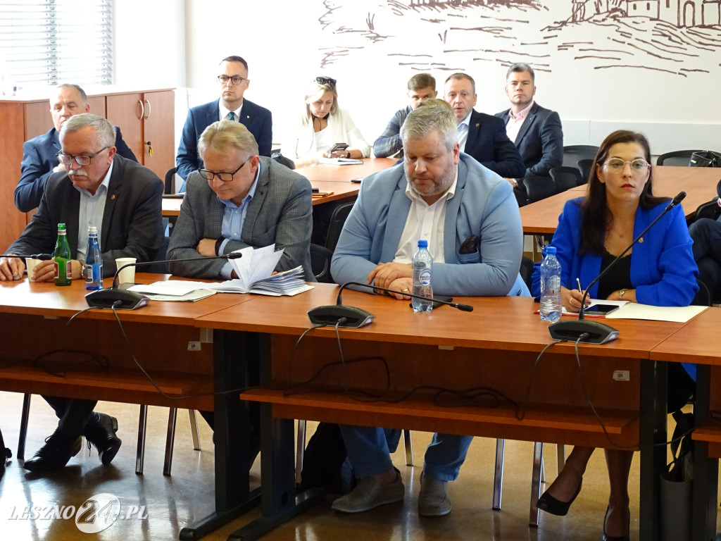 Radni debatowali o szpitalu w Lesznie
