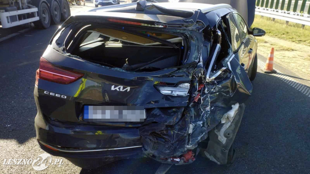 Zderzenie ciężarówki i osobówki na S5