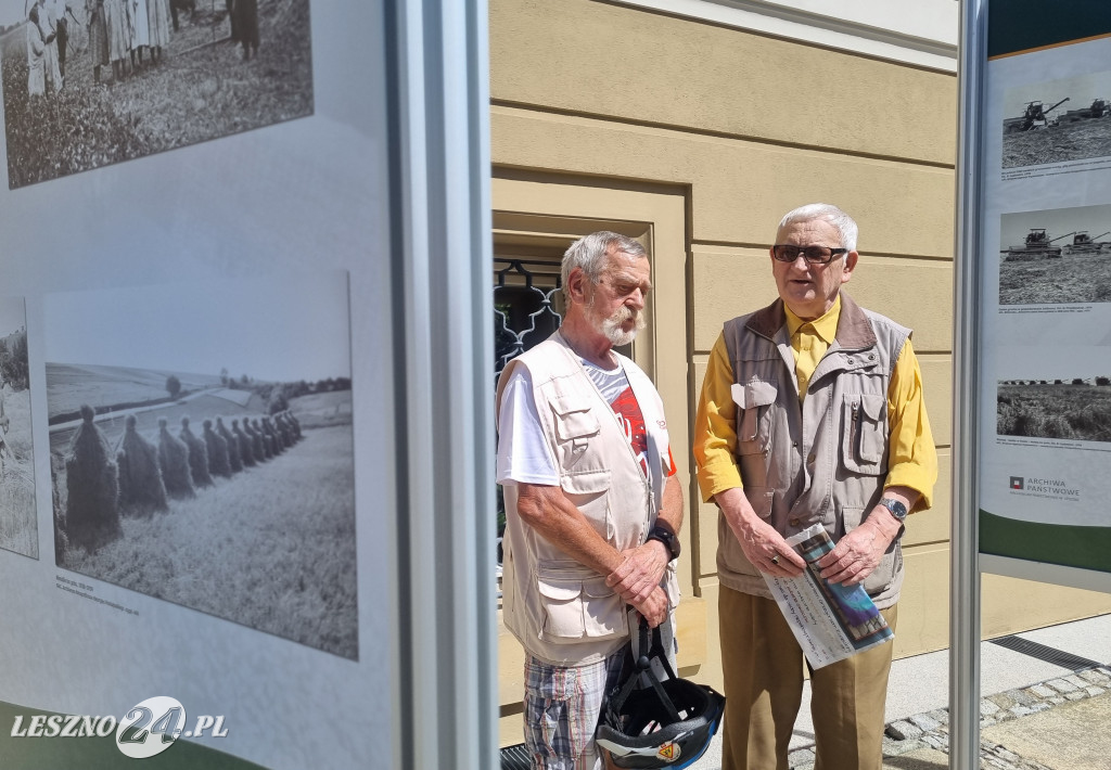 Wystawa na Rynku w Lesznie