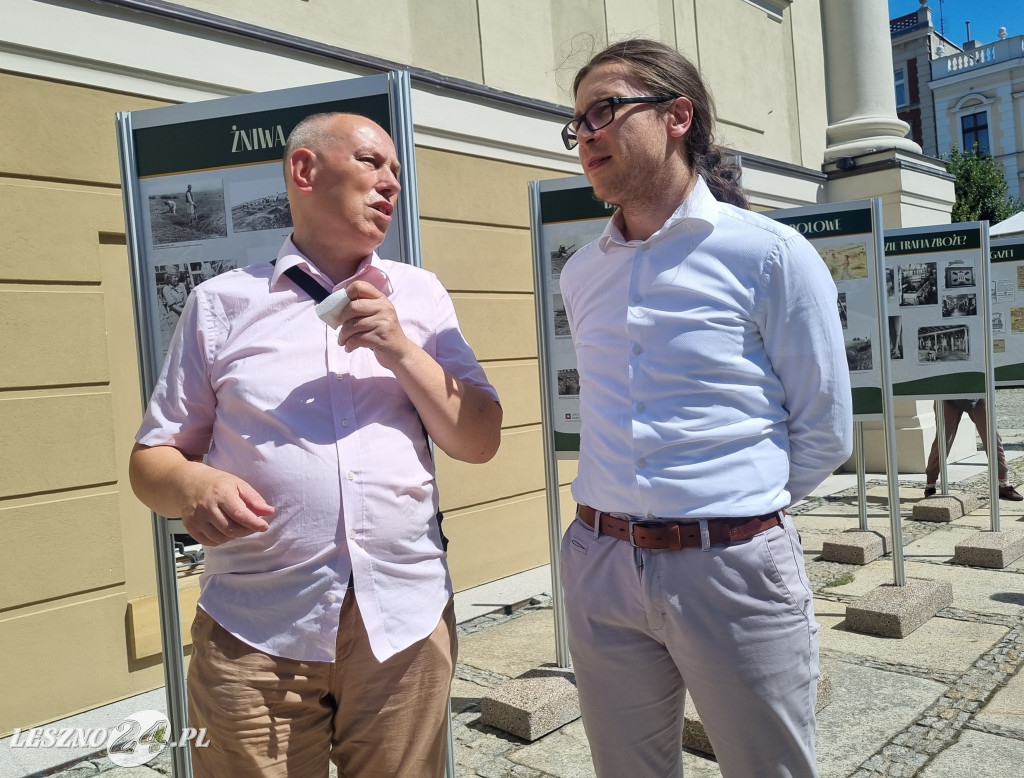 Wystawa na Rynku w Lesznie