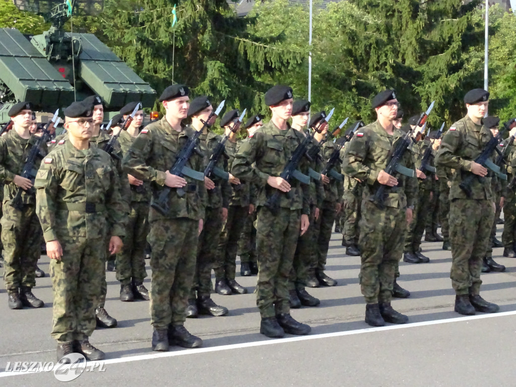 Przysięga wojskowa w Lesznie
