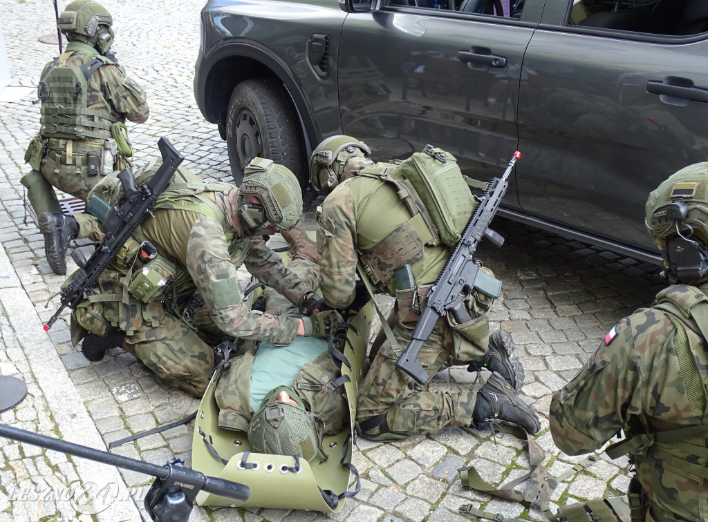 Batalion WOT w Lesznie otrzymał sztandar