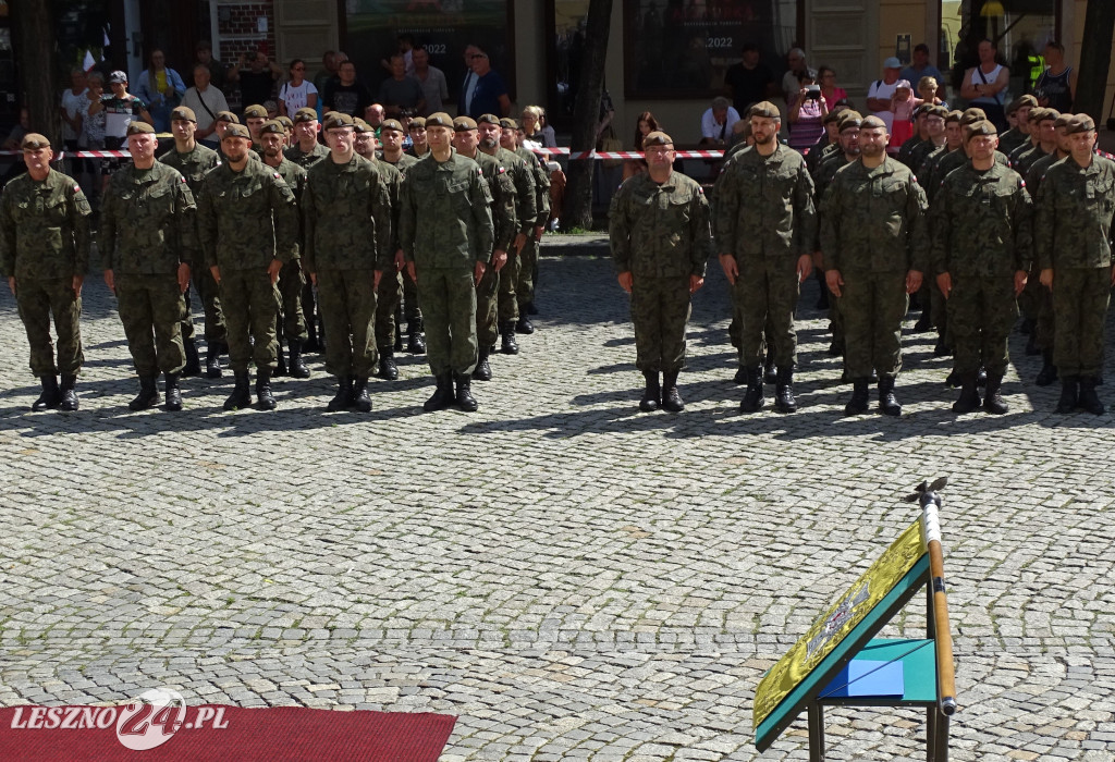 Batalion WOT w Lesznie otrzymał sztandar