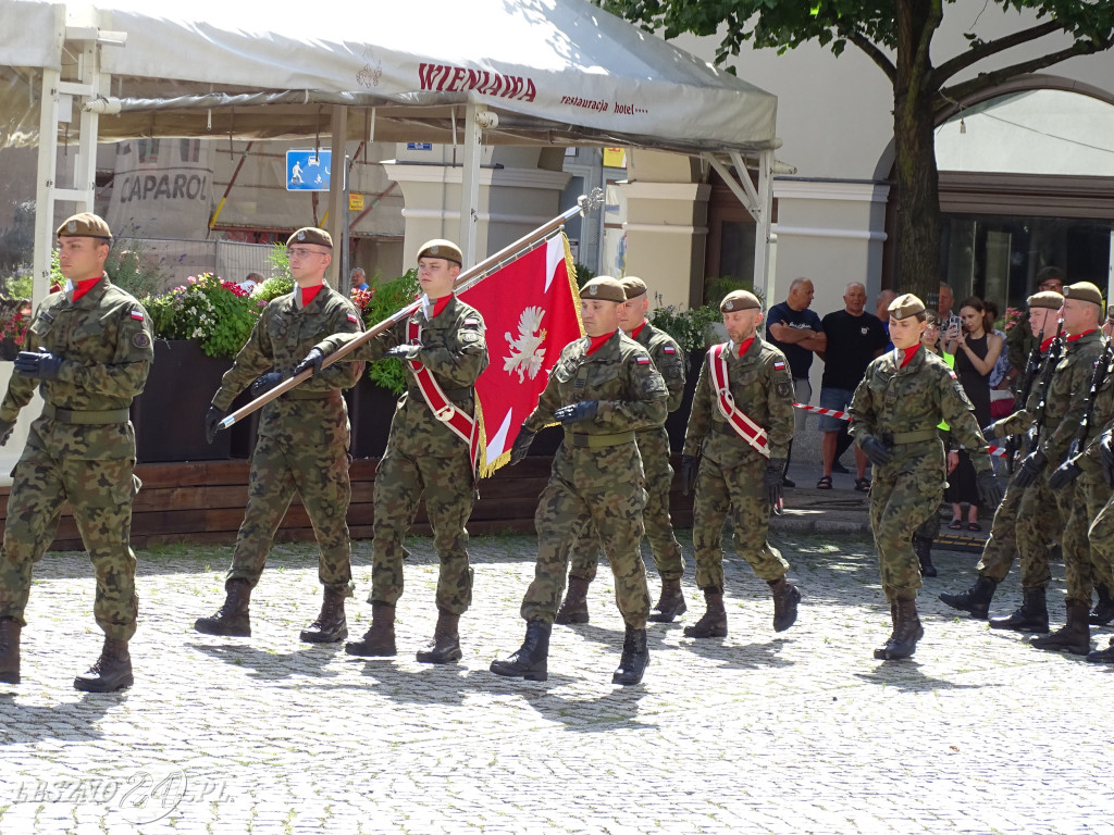 Batalion WOT w Lesznie otrzymał sztandar