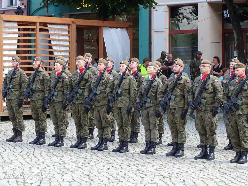 Batalion WOT w Lesznie otrzymał sztandar