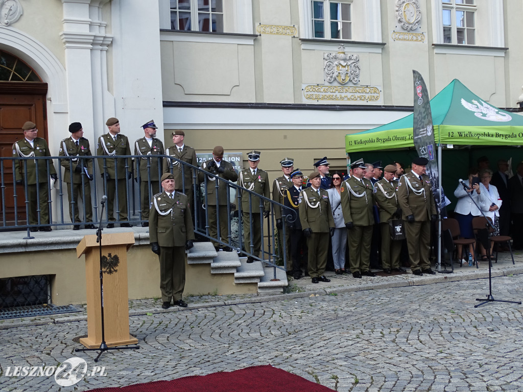 Batalion WOT w Lesznie otrzymał sztandar
