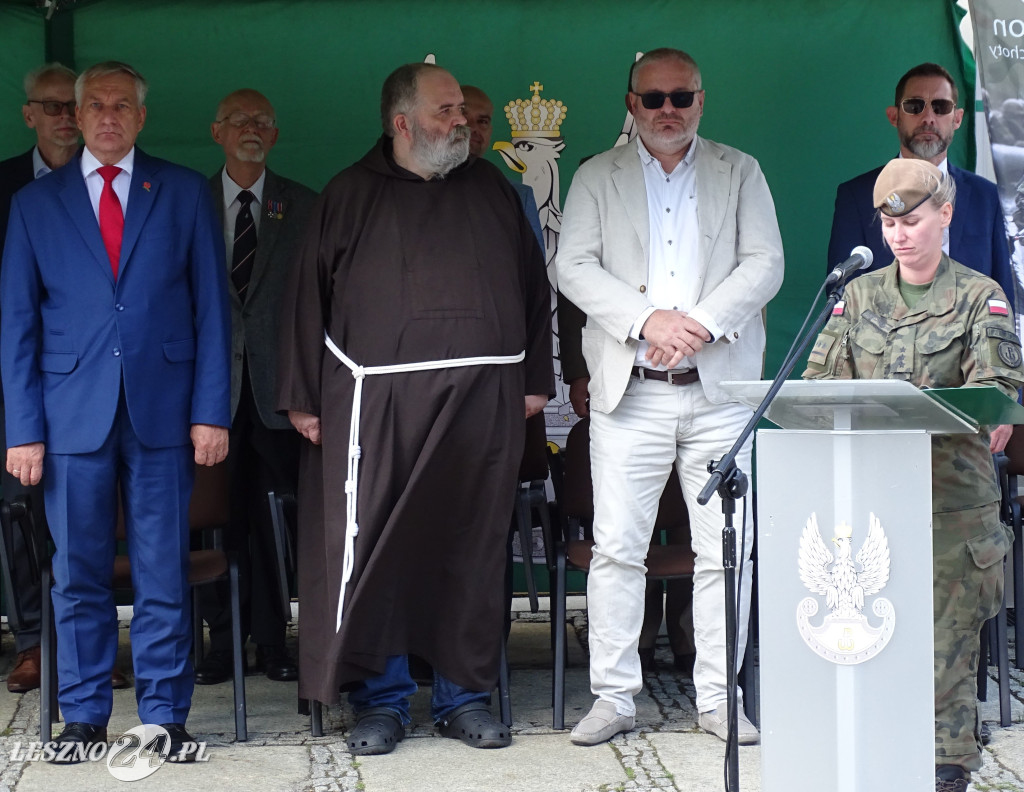 Batalion WOT w Lesznie otrzymał sztandar