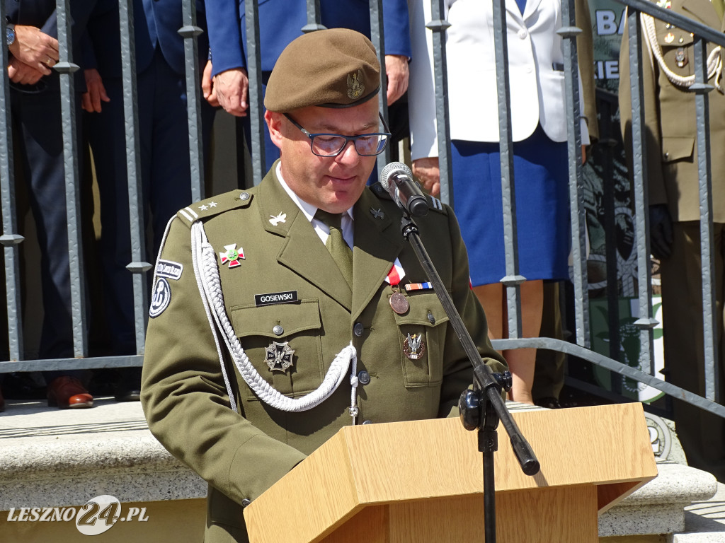 Batalion WOT w Lesznie otrzymał sztandar