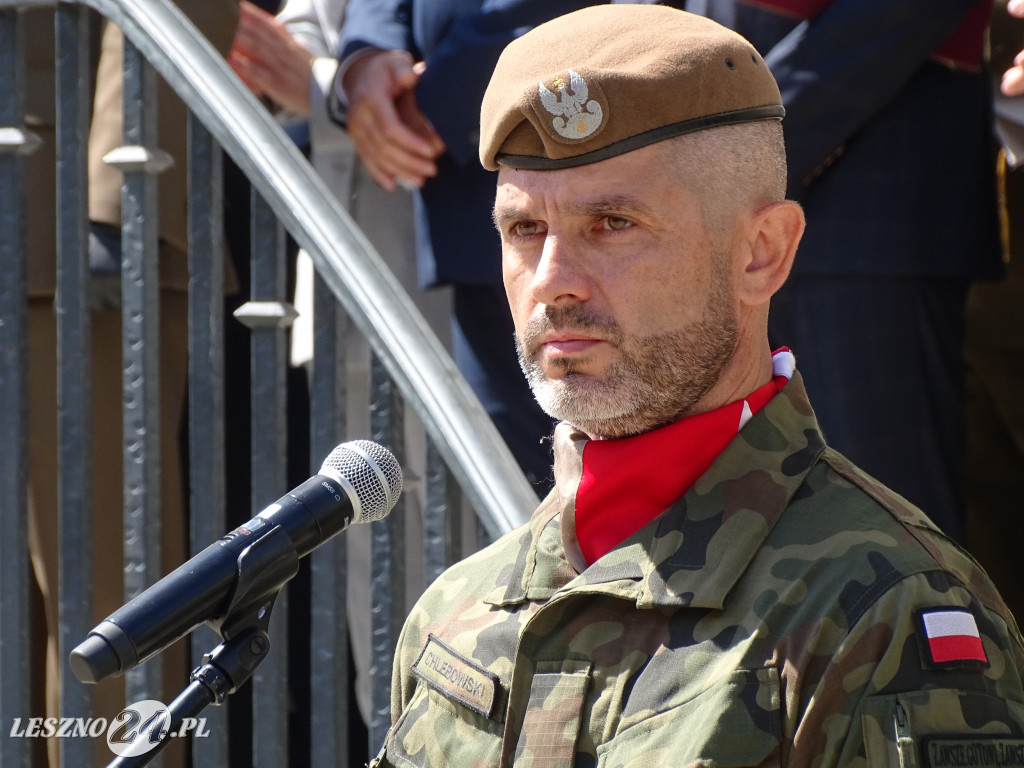Batalion WOT w Lesznie otrzymał sztandar