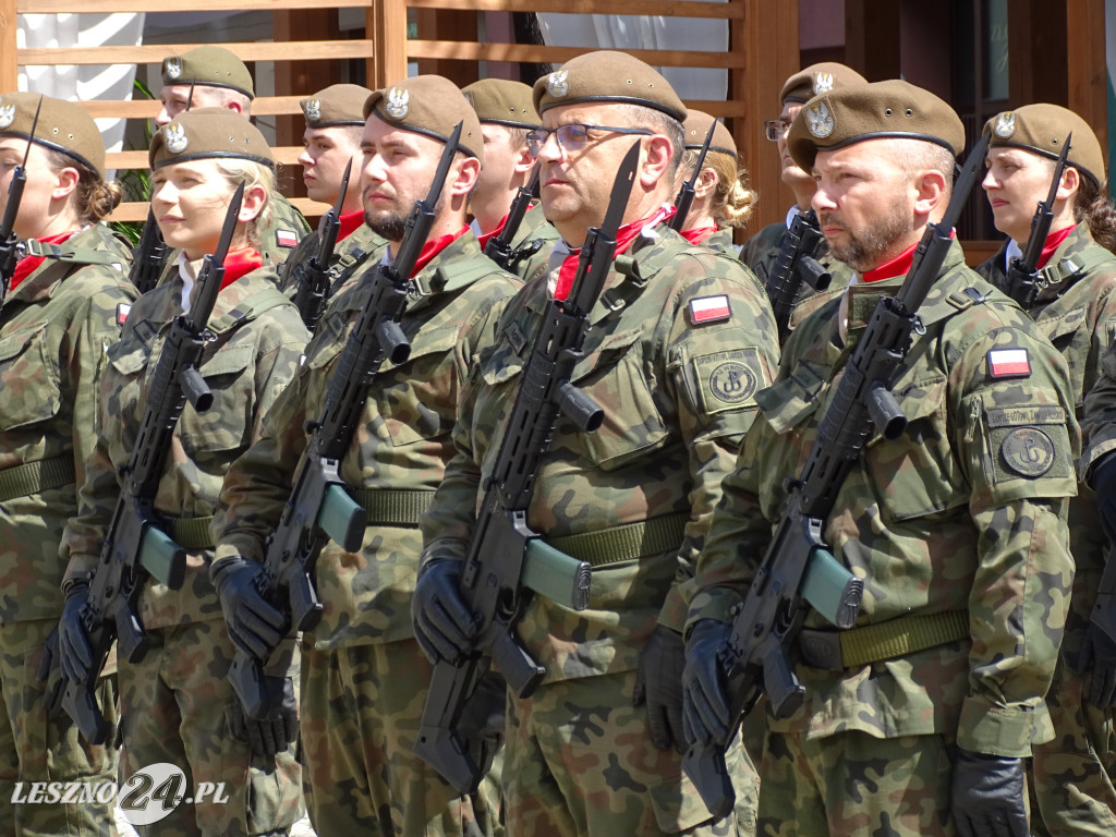 Batalion WOT w Lesznie otrzymał sztandar