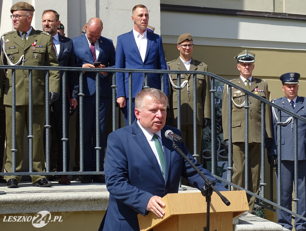 Batalion WOT w Lesznie otrzymał sztandar