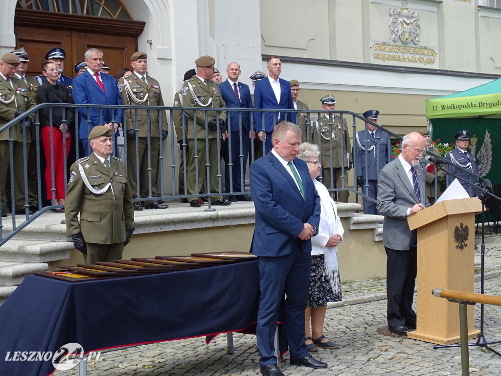 Batalion WOT w Lesznie otrzymał sztandar