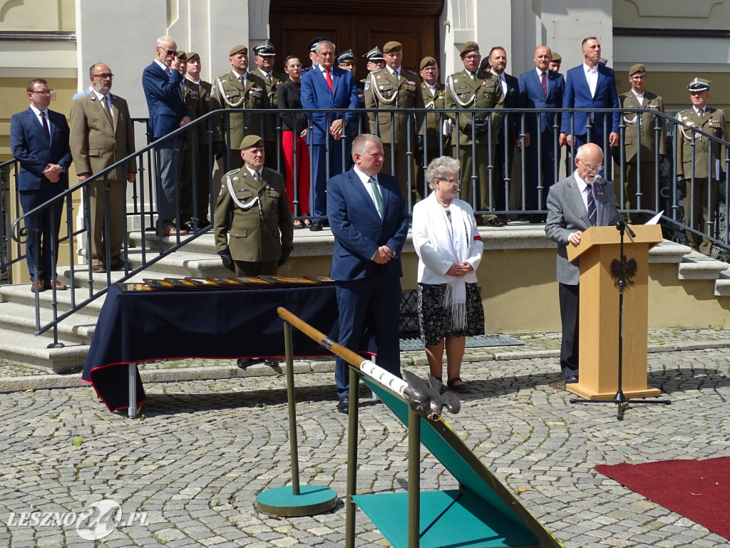 Batalion WOT w Lesznie otrzymał sztandar