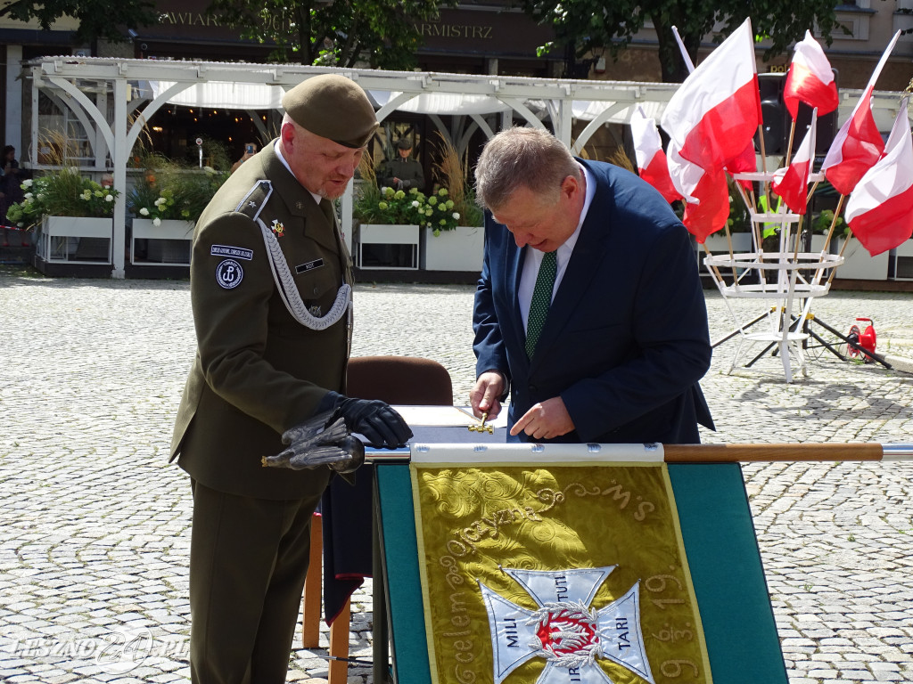 Batalion WOT w Lesznie otrzymał sztandar