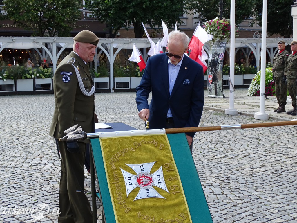 Batalion WOT w Lesznie otrzymał sztandar