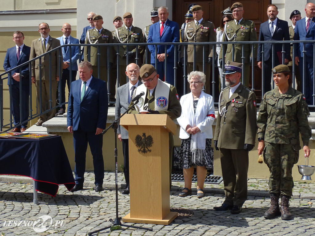 Batalion WOT w Lesznie otrzymał sztandar