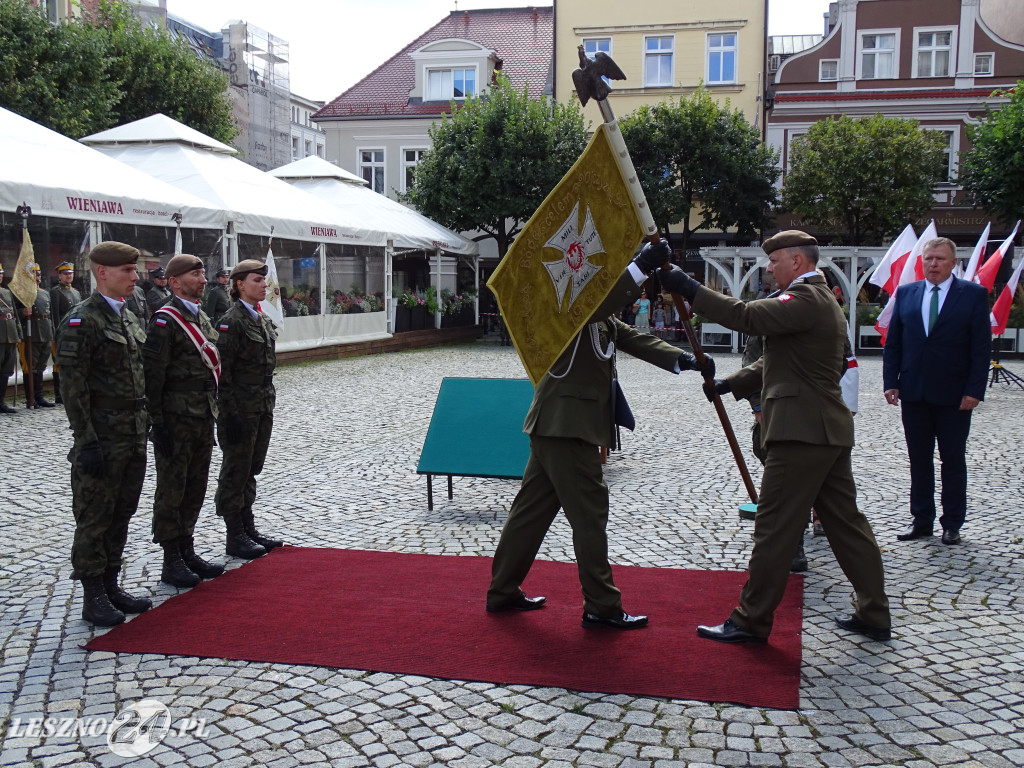 Batalion WOT w Lesznie otrzymał sztandar
