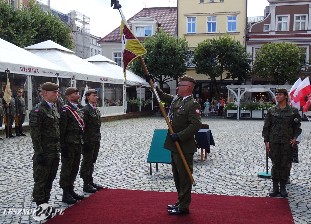 Batalion WOT w Lesznie otrzymał sztandar