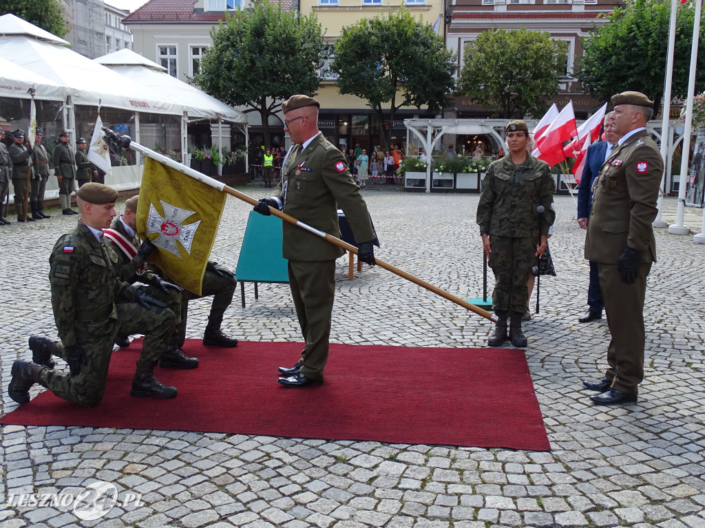 Batalion WOT w Lesznie otrzymał sztandar