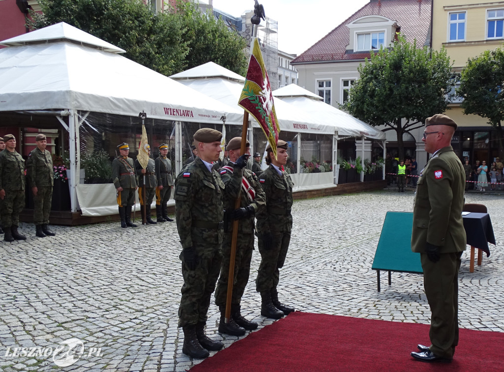 Batalion WOT w Lesznie otrzymał sztandar